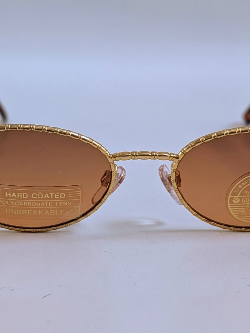 NWT Vintage 90's Classic Oval Metal Sport Sunglasses (S. Gold)